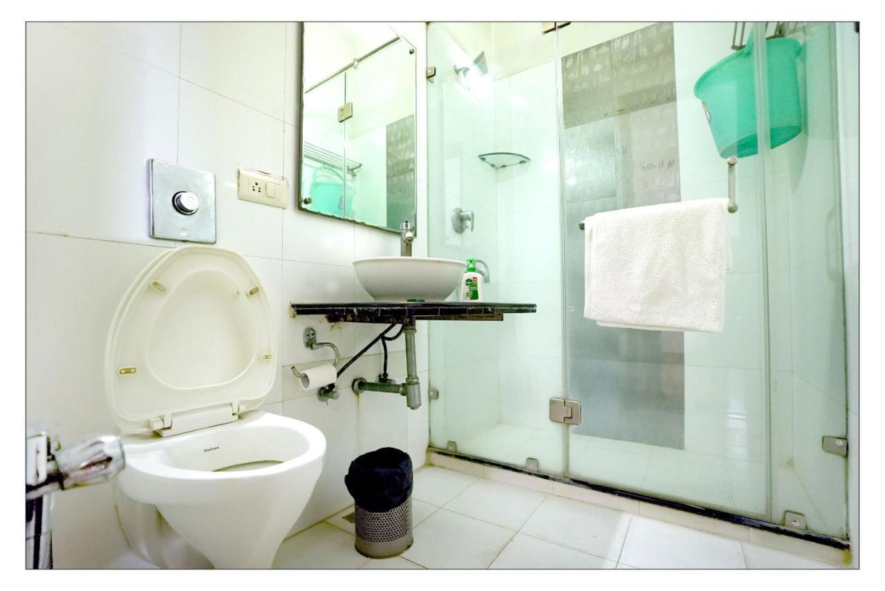Hotel Oscar - Hauz Khas Yeni Delhi Dış mekan fotoğraf