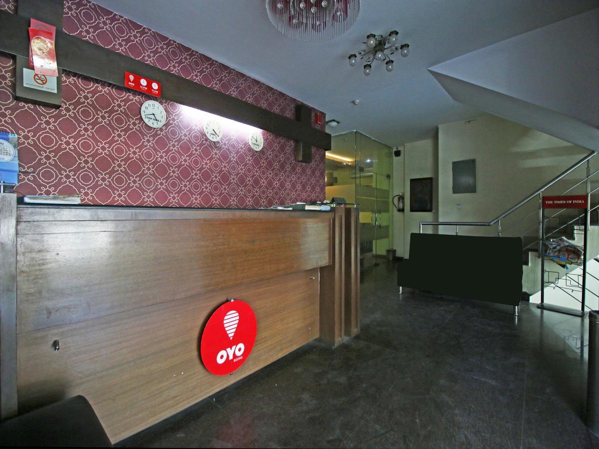 Hotel Oscar - Hauz Khas Yeni Delhi Dış mekan fotoğraf